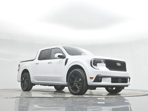 New 2025 Ford Maverick Lobo image 45