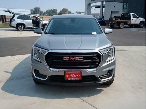 Used 2024 GMC Terrain SLE AWD/4WD image 8