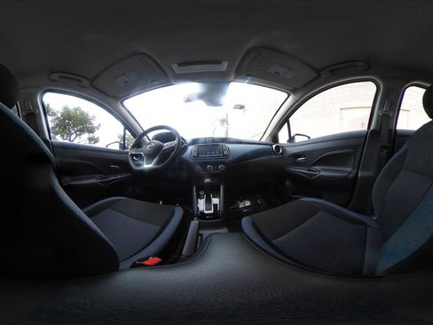 Used 2025 Nissan Versa SV FWD image 41
