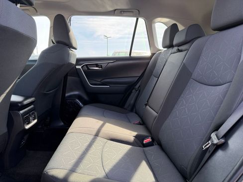 Used 2025 Toyota RAV4 XLE image 25