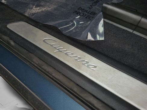 Used 2020 Porsche Cayenne E-Hybrid AWD/4WD image 22