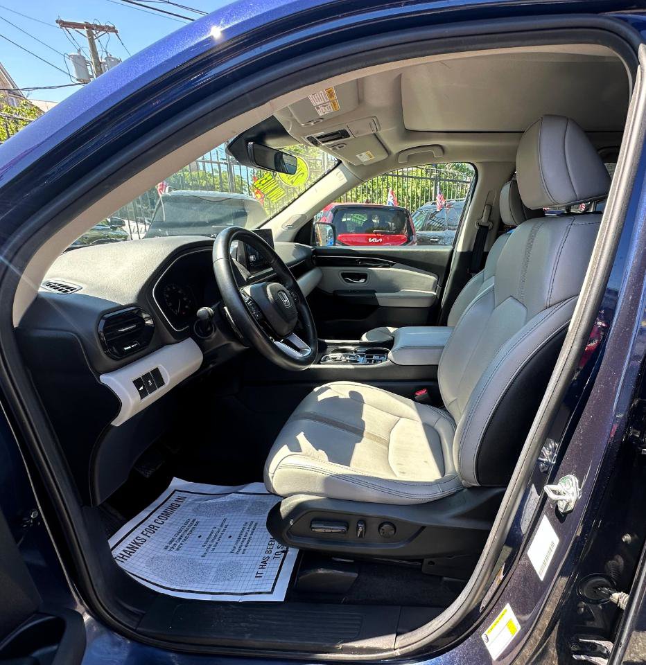Used 2025 Honda Pilot Touring image 23