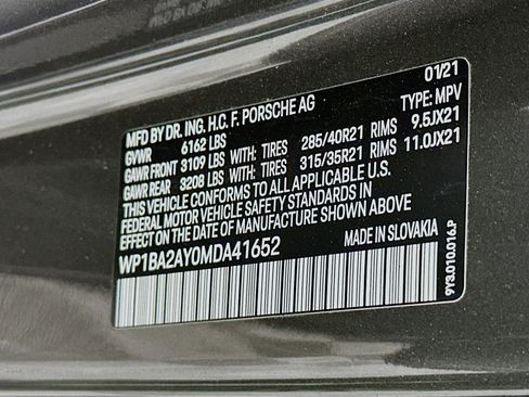 Used 2021 Porsche Cayenne Coupe image 35