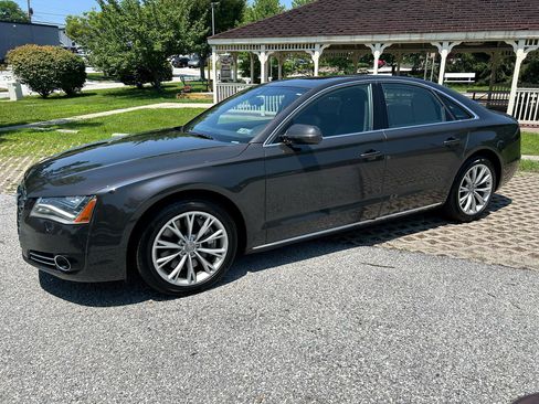 Used 2011 Audi A8 4.2 image 9
