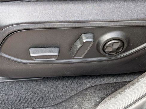 Certified 2024 Jeep Grand Cherokee L Limited w/ Luxury Tech Group II image 13