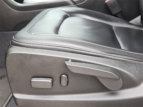 Used 2019 Chevrolet Colorado ZR2 image 18