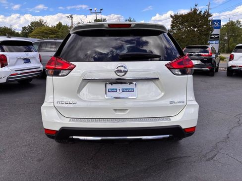 Used 2018 Nissan Rogue SL w/ Premium Package AWD/4WD image 6