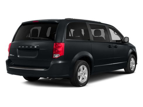 Used 2014 Dodge Grand Caravan SXT FWD image 2