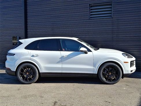 New 2026 Porsche Cayenne image 8