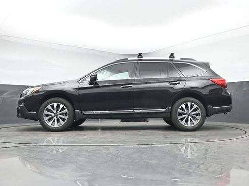Used 2017 Subaru Outback 2.5i Touring w/ Popular Package #5A image 14