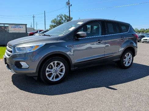 Used 2019 Ford Escape SE AWD/4WD image 1