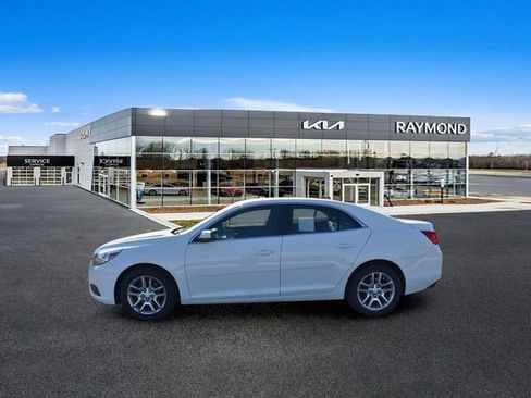 Used 2014 Chevrolet Malibu LT w/ Power Convenience Package FWD image 6