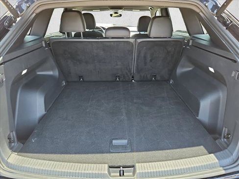 Used 2025 Volkswagen Atlas Cross Sport SE FWD image 6