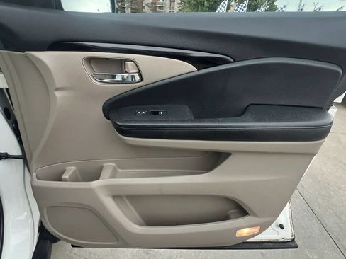 Used 2017 Honda Pilot Elite image 47