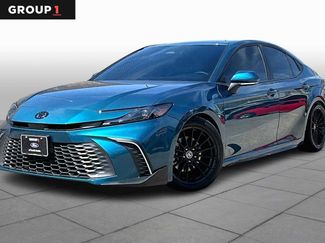 Used 2025 Toyota Camry SE w/ Convenience Package video 1