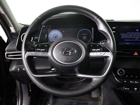 Used 2022 Hyundai Elantra SEL w/ Convenience Package FWD image 36