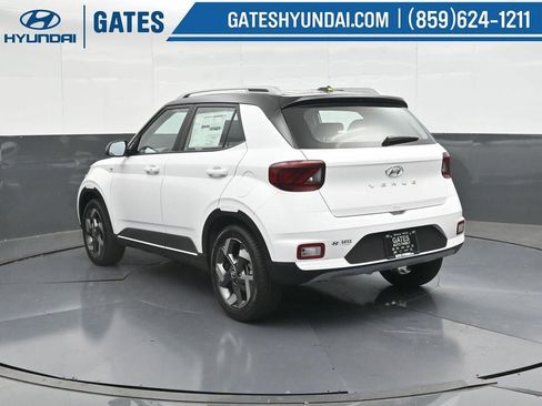 New 2025 Hyundai Venue Limited image 8