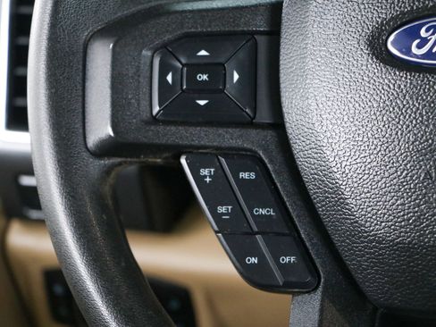 Used 2021 Ford F350 XLT w/ XLT Premium Package AWD/4WD image 14