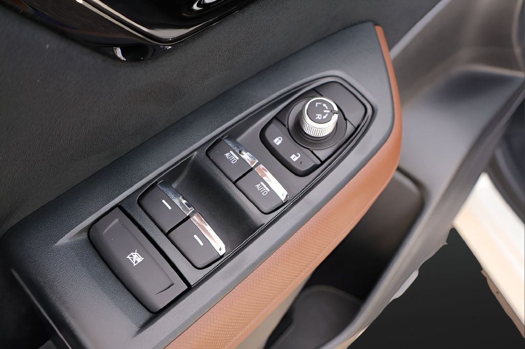 Certified 2025 Subaru Forester Touring AWD/4WD image 13