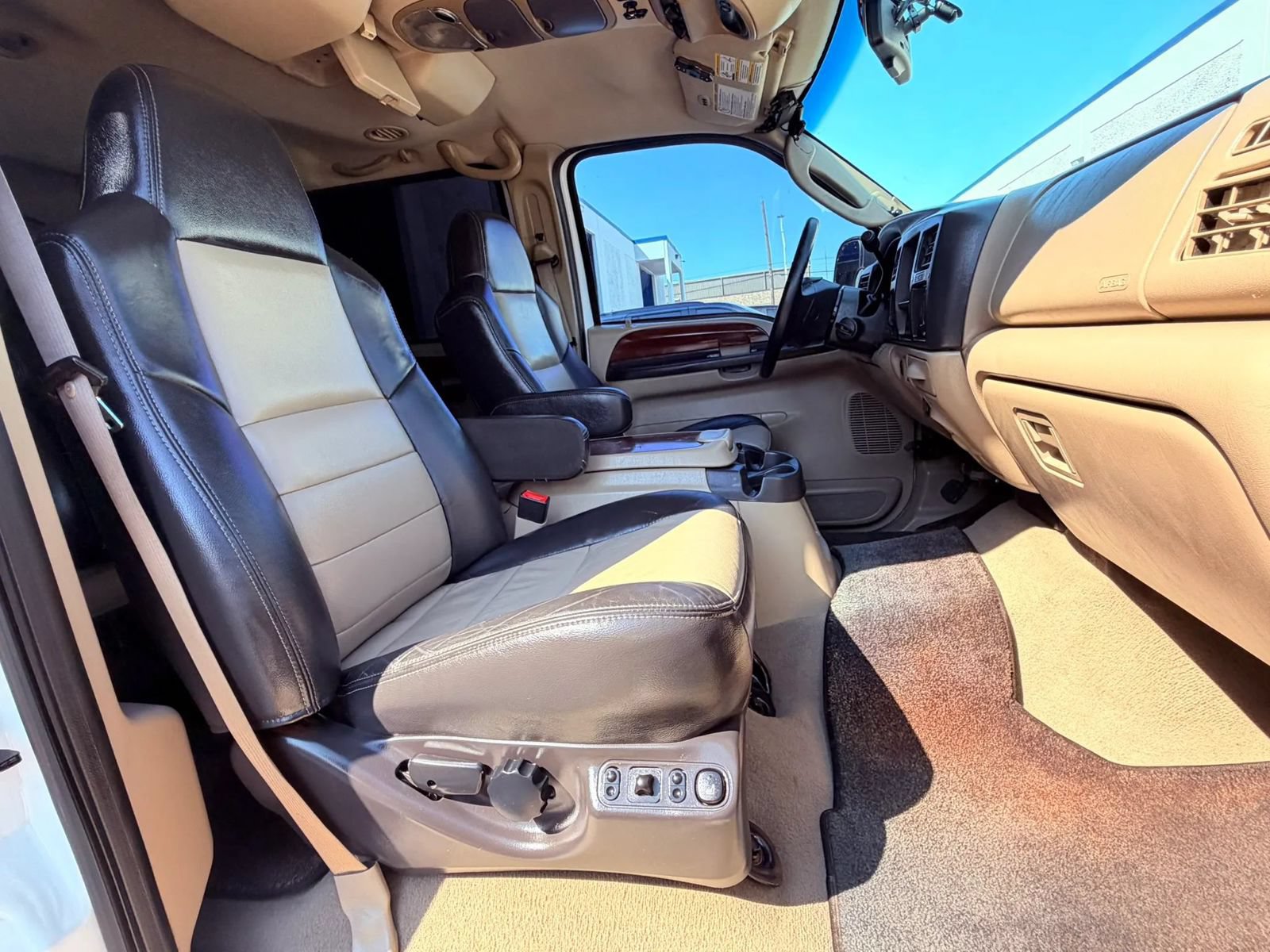 Used 2005 Ford Excursion Eddie Bauer AWD/4WD image 36