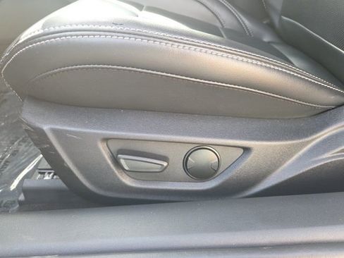 Certified 2025 Ford Mustang Premium image 23