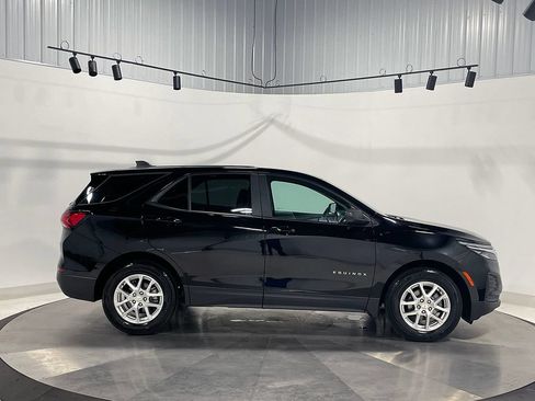 Used 2024 Chevrolet Equinox LS FWD image 10