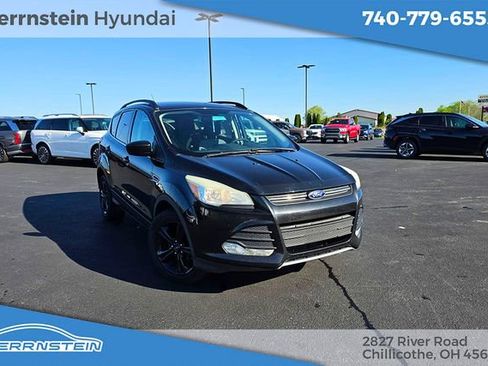 Used 2015 Ford Escape SE w/ Equipment Group 201A image 1