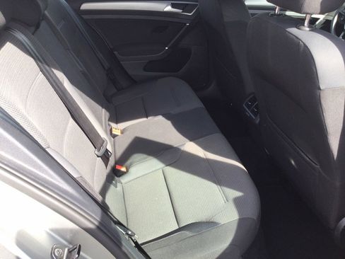 Used 2016 Volkswagen Golf S FWD image 23