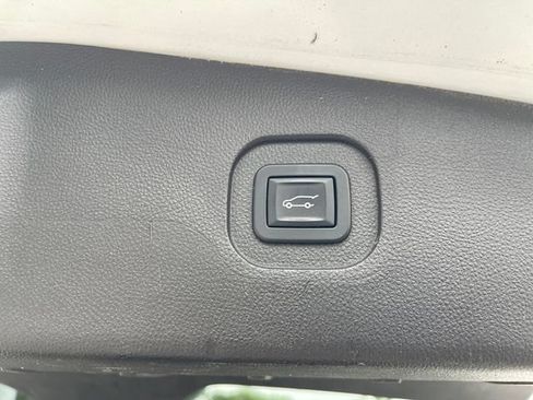 Used 2012 Chevrolet Equinox LTZ FWD image 18