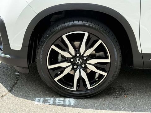 Used 2020 Honda Pilot Touring image 8