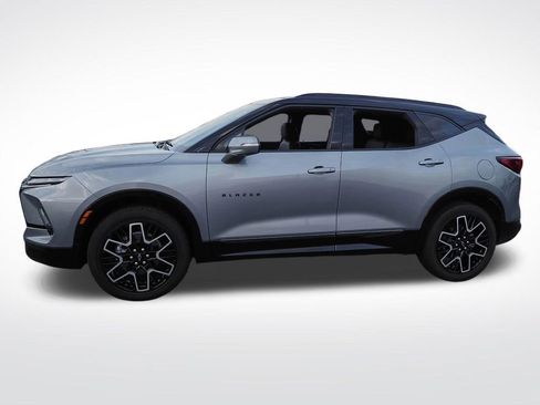 Certified 2023 Chevrolet Blazer RS w/ Driver Confidence II Package FWD image 4