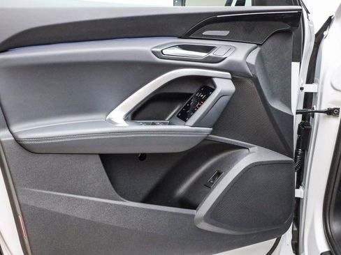 Certified 2025 Audi Q5 Premium Plus w/ Premium Plus image 21