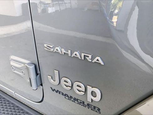 Used 2020 Jeep Wrangler Unlimited Sahara AWD/4WD image 10