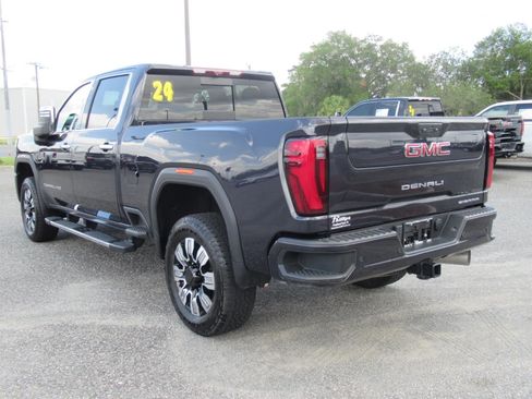 Used 2024 GMC Sierra 2500 Denali w/ Denali Reserve Package AWD/4WD image 5