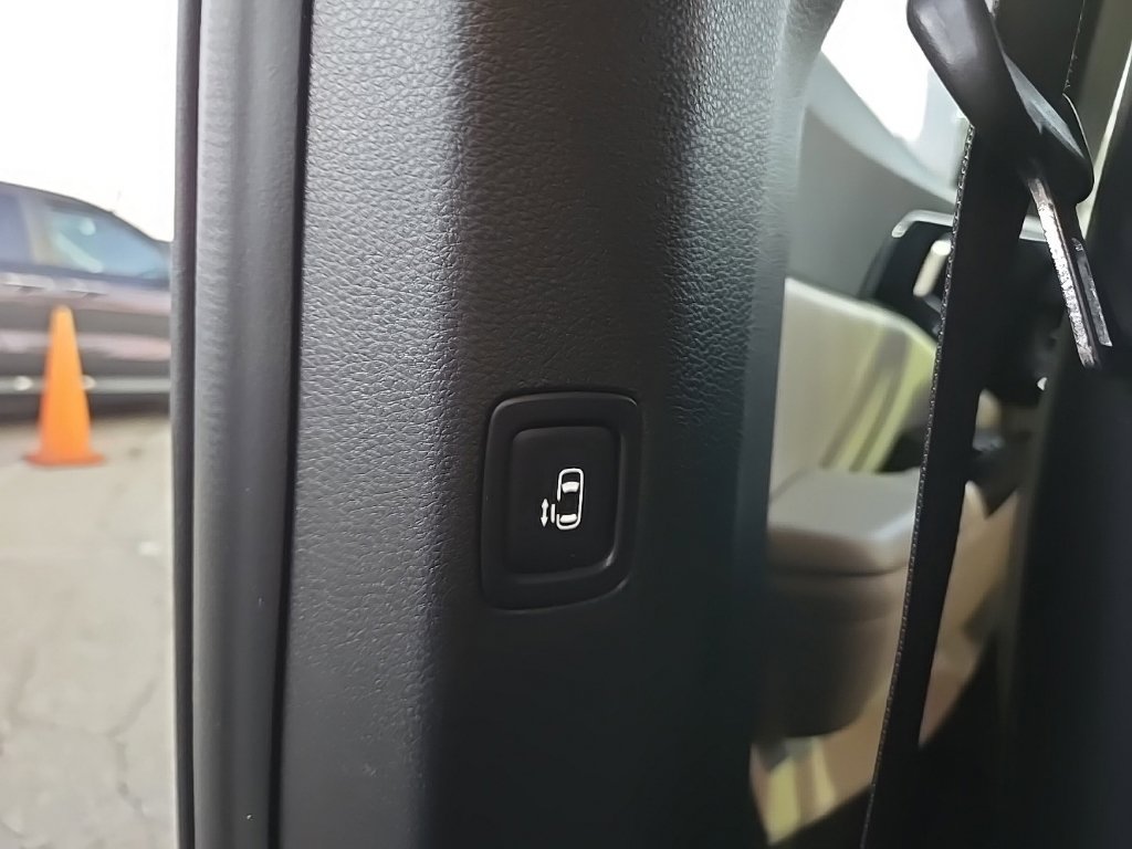 Certified 2024 Kia Carnival EX FWD image 36