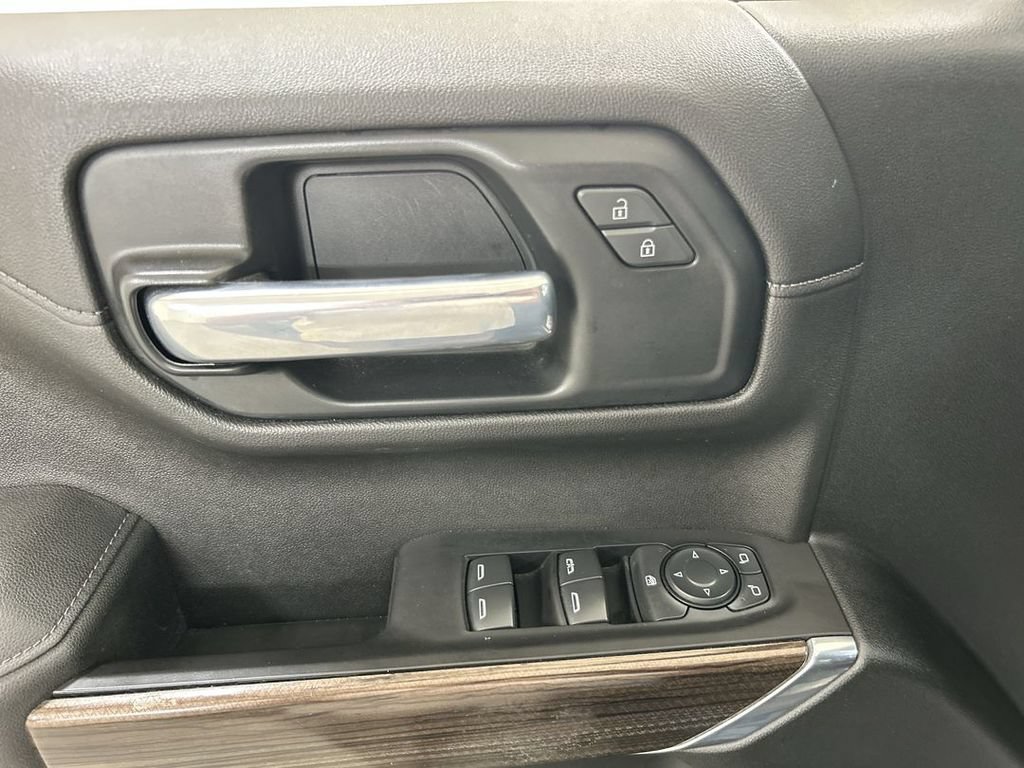 Used 2021 Chevrolet Silverado 1500 LT AWD/4WD image 11