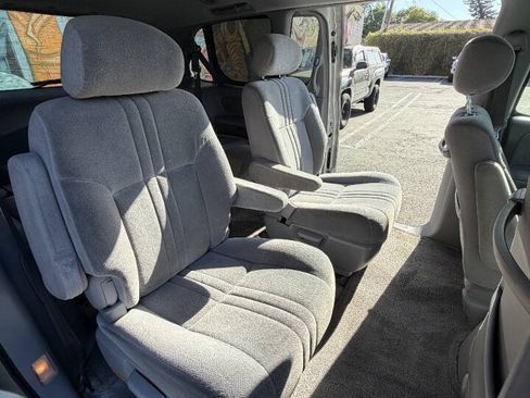 Used 2002 Toyota Sienna XLE FWD image 9