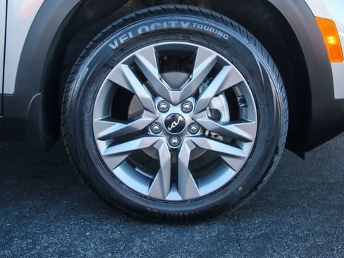 Used 2023 Kia Seltos S image 30