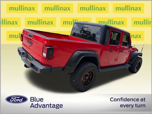 Used 2023 Jeep Gladiator Sport AWD/4WD image 4