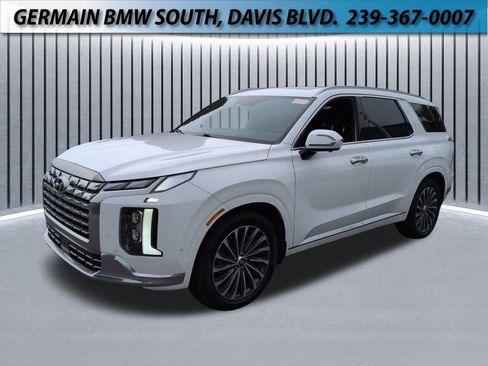 Used 2023 Hyundai Palisade Calligraphy image 1