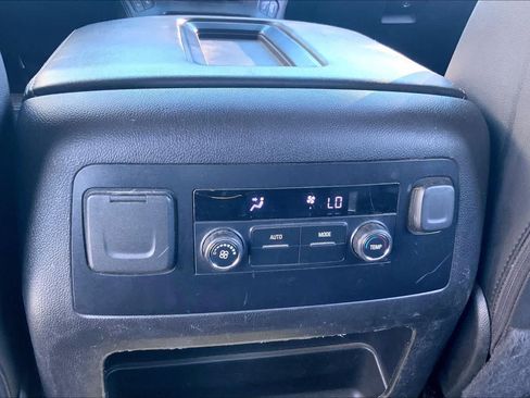 Used 2019 Chevrolet Tahoe LT AWD/4WD image 34