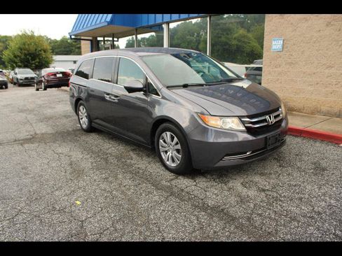 Used 2016 Honda Odyssey SE image 1