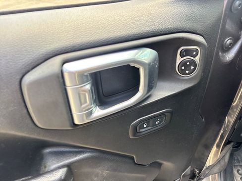 Used 2020 Jeep Wrangler Unlimited Sport AWD/4WD image 17