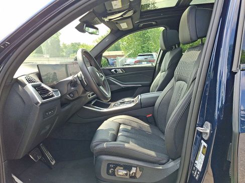 Used 2025 BMW X5 M60i w/ Executive Package image 13