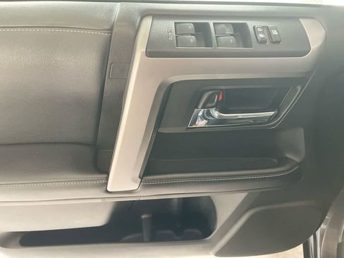 Used 2018 Toyota 4Runner SR5 Premium AWD/4WD image 13