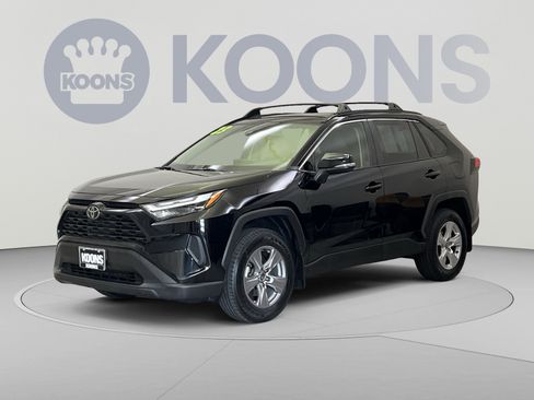 Used 2023 Toyota RAV4 XLE w/ Convenience Package AWD/4WD image 4
