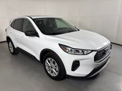 Used 2024 Ford Escape Active FWD image 2