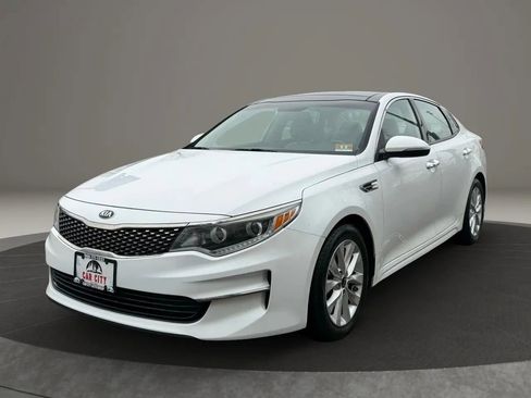 Used 2016 Kia Optima EX w/ Premium Package image 4
