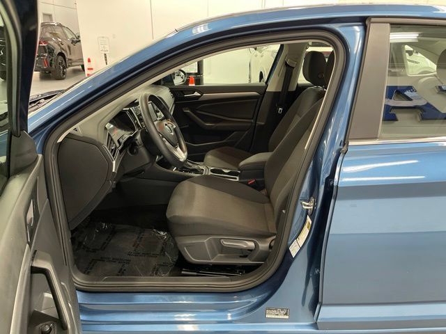 Used 2019 Volkswagen Jetta S w/ Driver Assistance Package FWD image 7