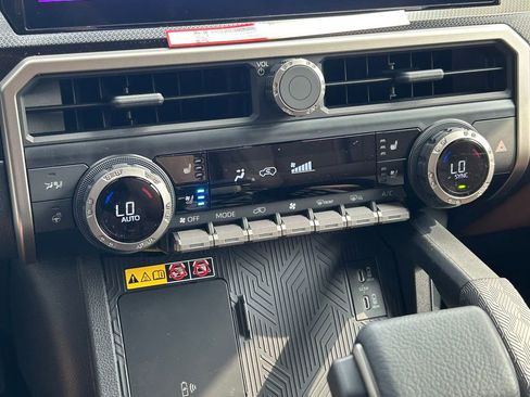 New 2026 Toyota 4Runner Limited AWD/4WD image 37